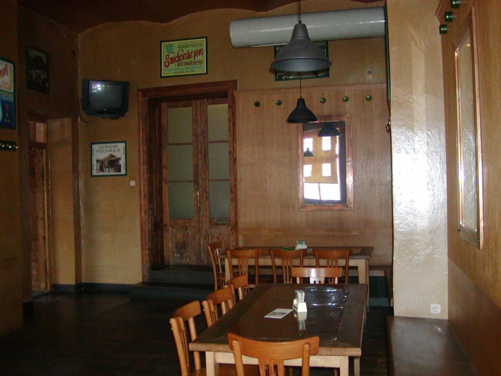 Victoria - Penzion & Restaurant Зволен Экстерьер фото